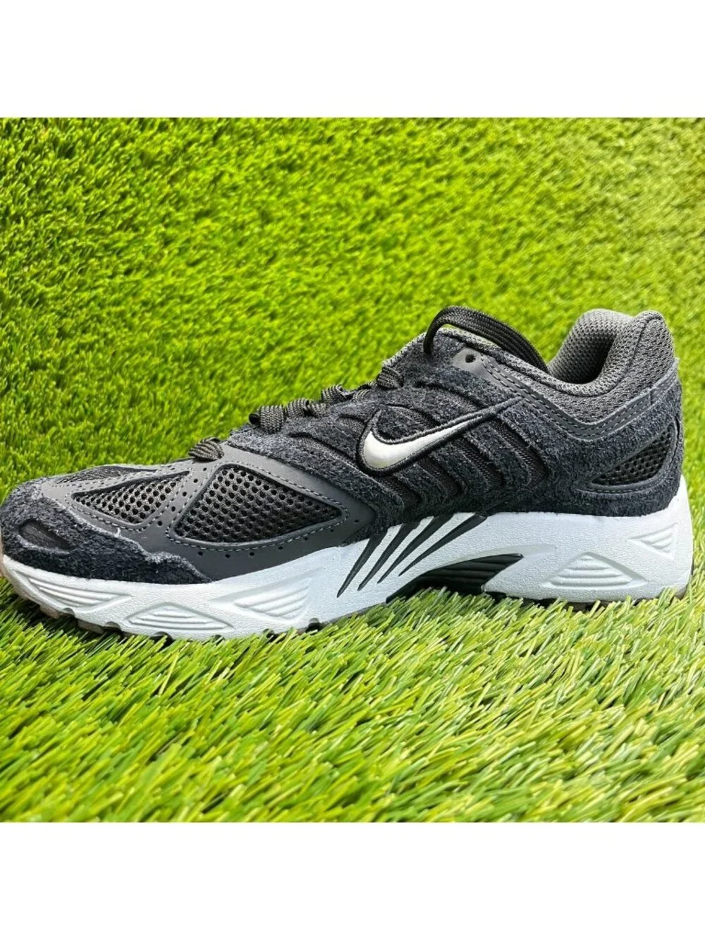 Nike Air Pegasus 2005 Womens Size 8 Black White Athletic Running Shoes Sneakers